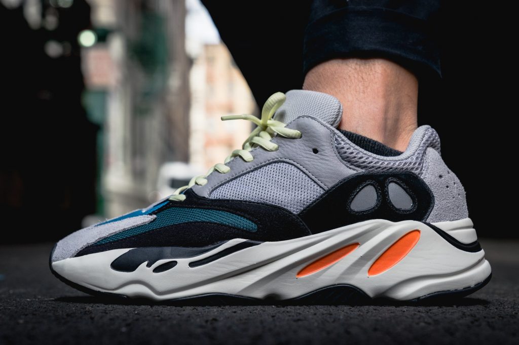 yeezy 700 homme